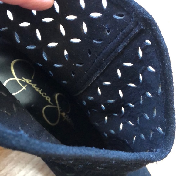 🔥Jessica Simpson Sued cut outs Bootie size 8 - Picture 7 of 7